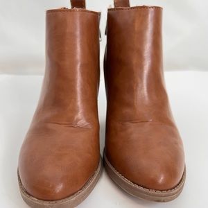 Faded Glory  Booties Boot Sz 9 Zipper 3" Heel